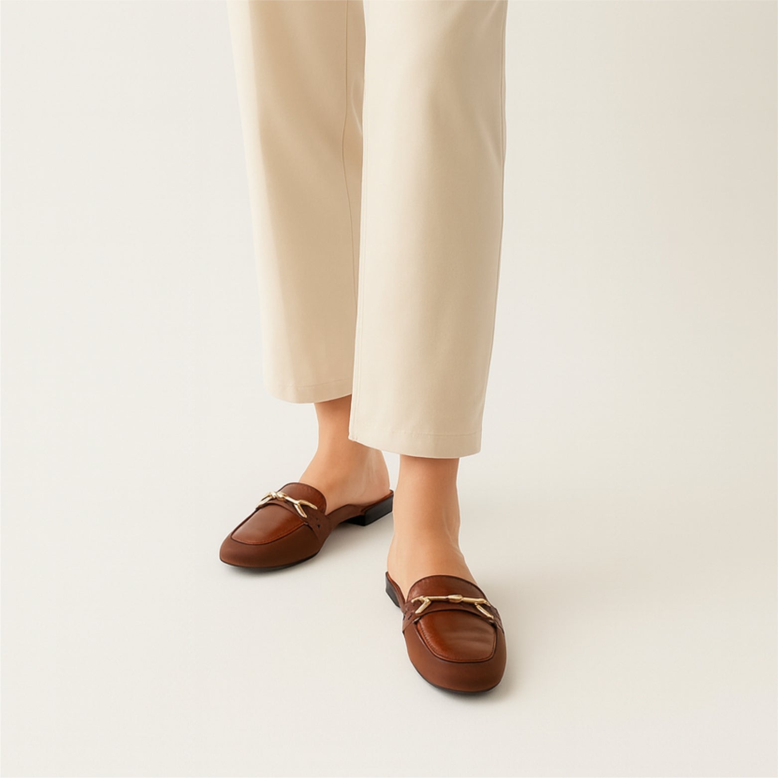Classic chocolate Slip-On Mules103