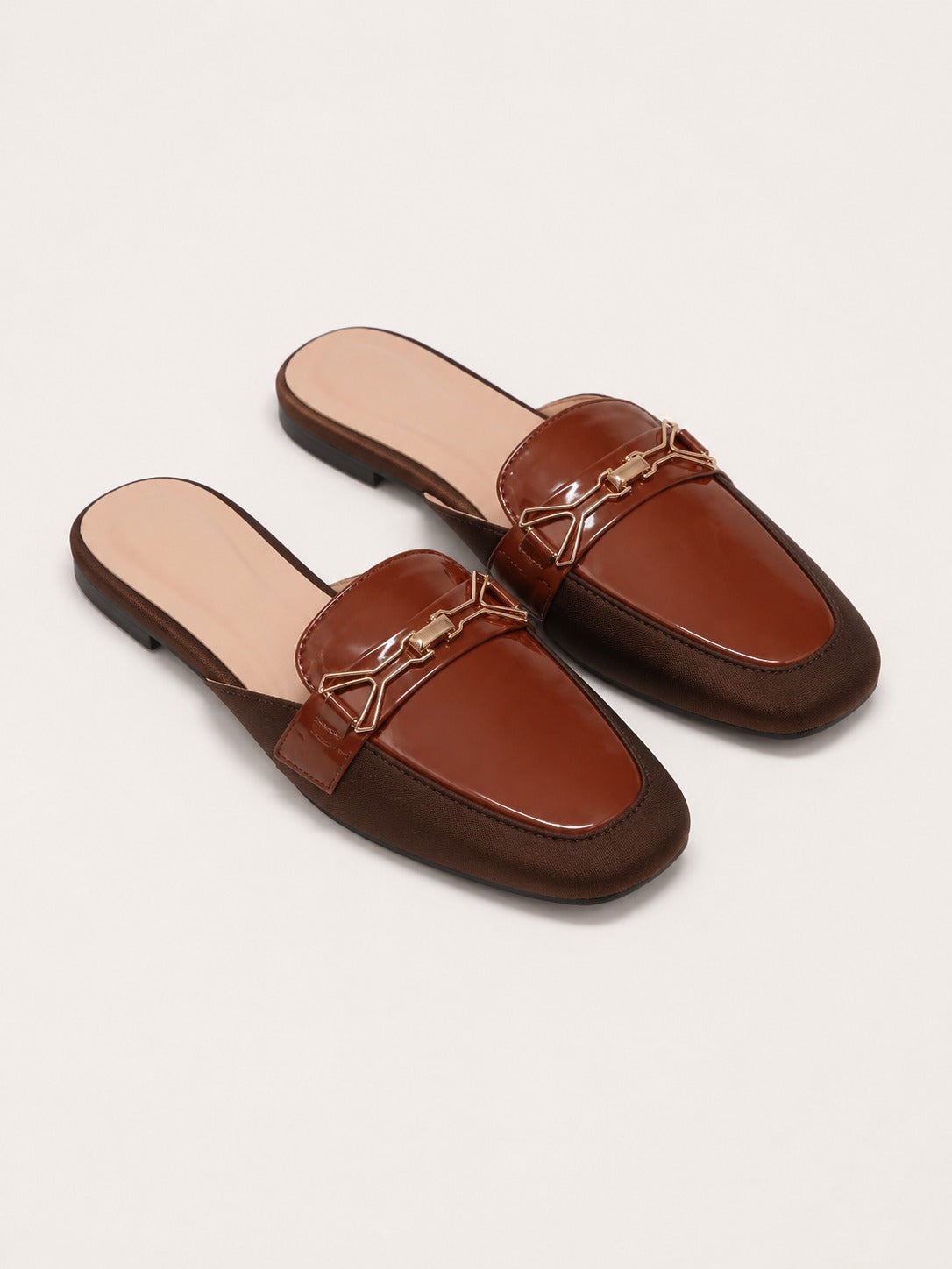 Classic chocolate Slip-On MulesBR103